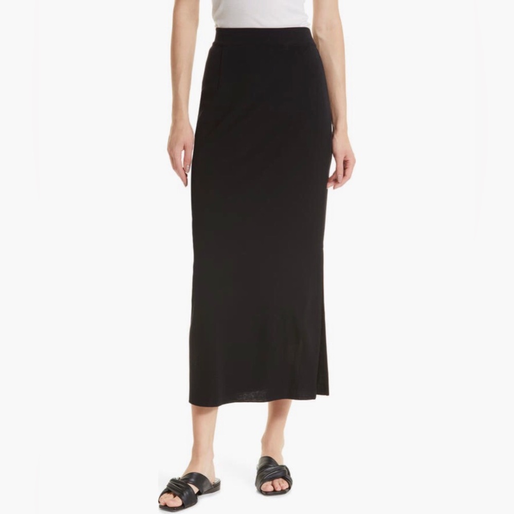 Exclusively Misook Knit Maxi Skirt in Black Size Medium.